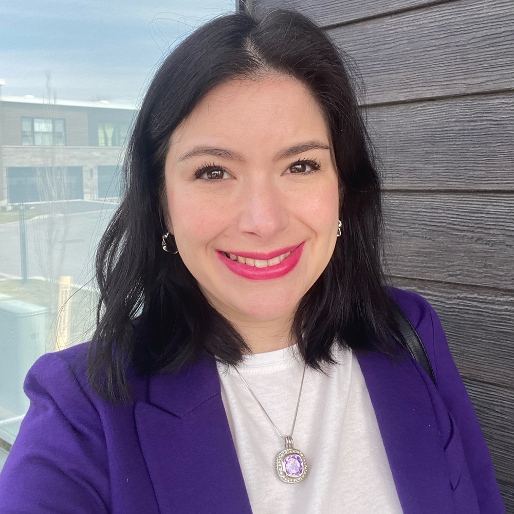 Meet your Posher, Desiree